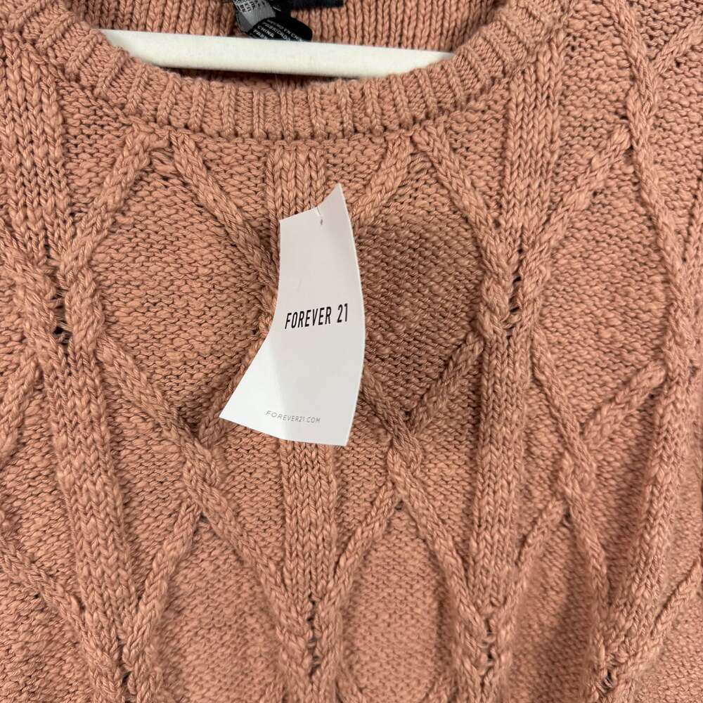 Forever 21 Cropped Sweater Blush Diamond Pattern Cable Knit Size Small - Picture 5 of 8